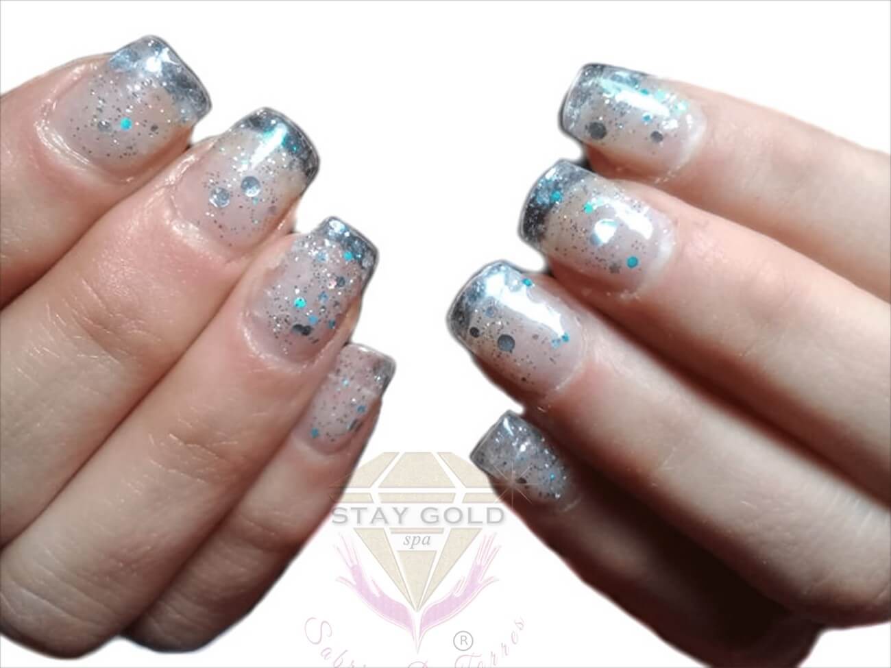 Silver glitter nails Uñas acrilicas cerca de Velez Capital Federal